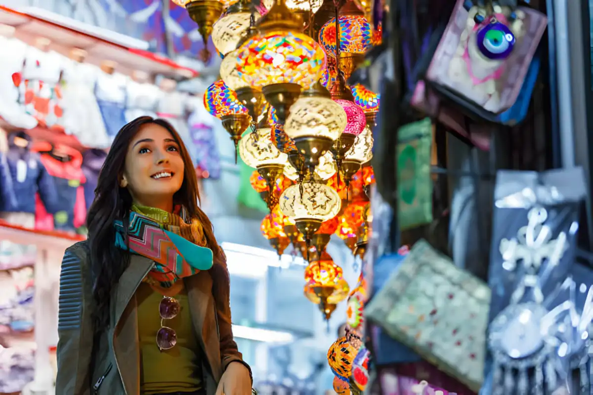 Murshid Market Dubai: An Economical and Colorful Experience