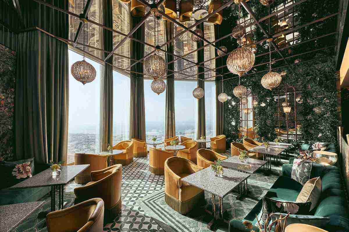 Wo ist der Eingang zum Restaurant Atmosphere?
