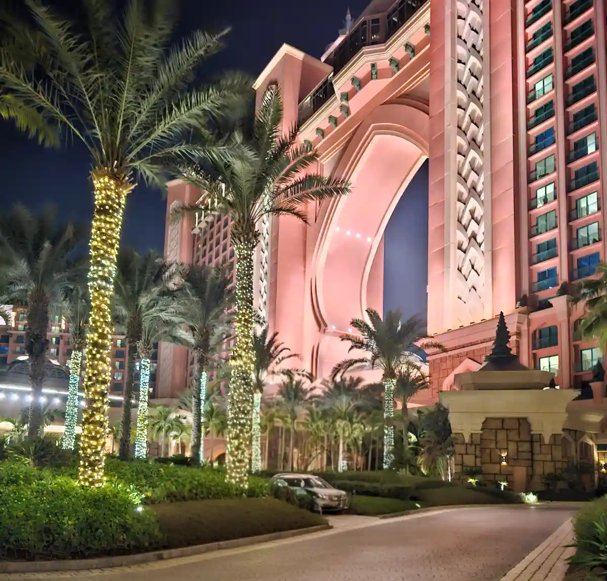 Foto von der Außenseite des Atlantis Hotels